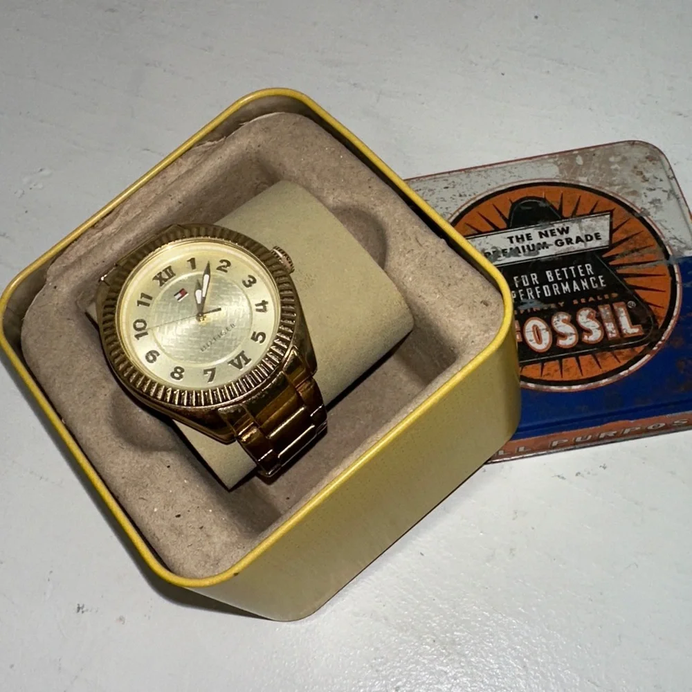 Vintage Tommy Hilfiger gold watch Fossil tin box